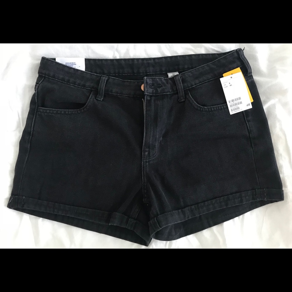 H&M’s Black Denim Shorts NWT Size 8